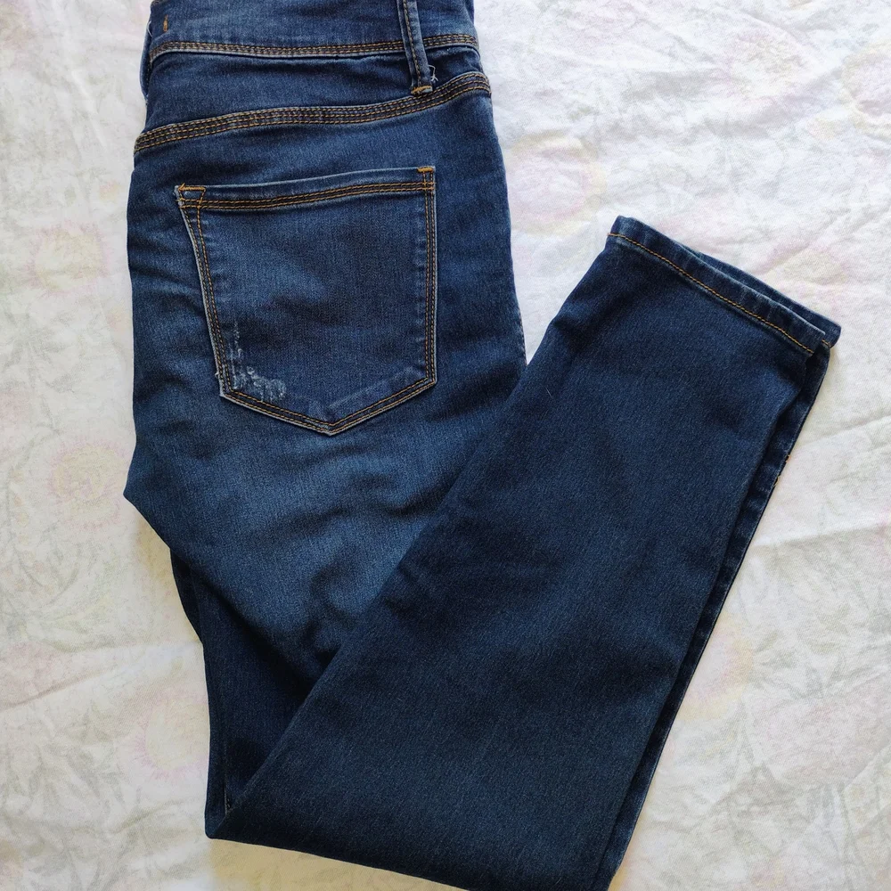 Free People Blue Skinny Jeans with Sleek Design Size 27 - Picture 3 of 6